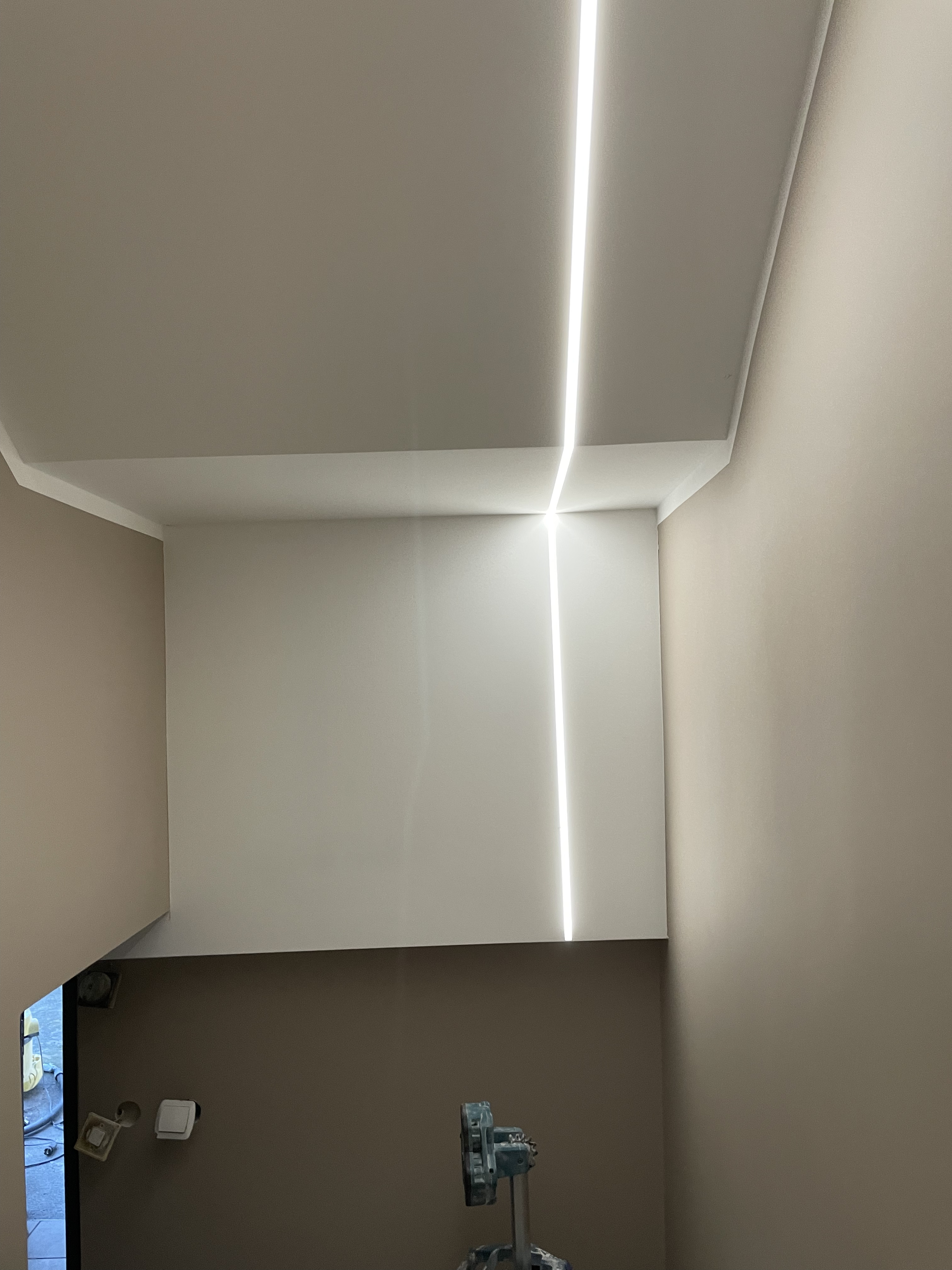 Linie świetlne - New Modern Renova